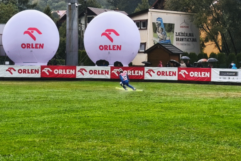 FIS Cup w Hinterzarten: Dominacja Austriaków, Pilch nowym liderem cyklu