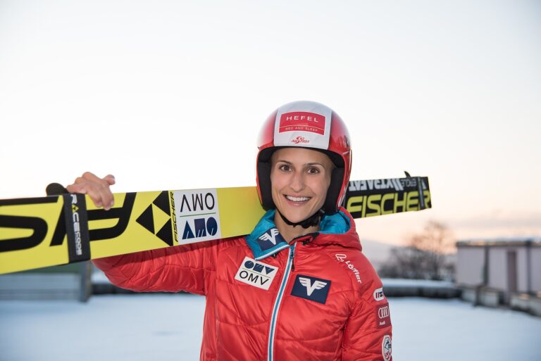 Eva Pinkelnig blisko powrotu na skocznię. Marzy o lotach w Planicy